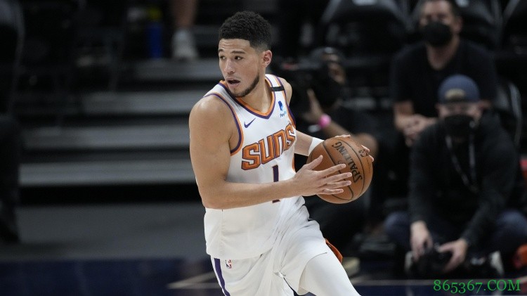 谁能想到 总决赛上依旧有科比的影子呢？