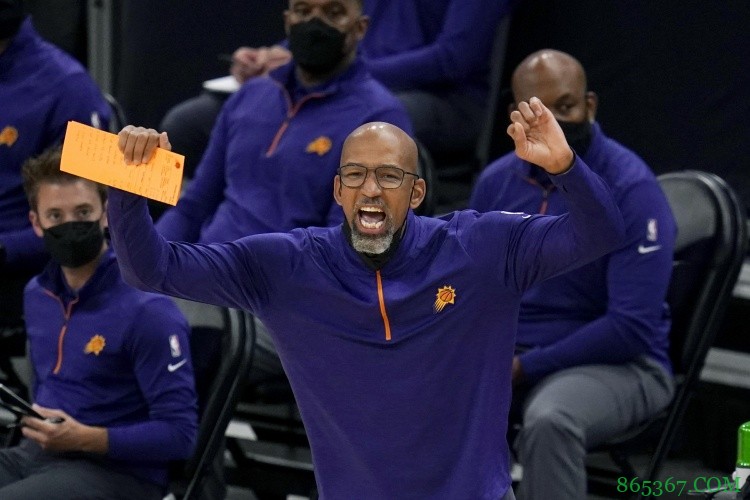 蒙蒂：必须同时限制字母哥和其队友 这之间并没有什么平衡可言