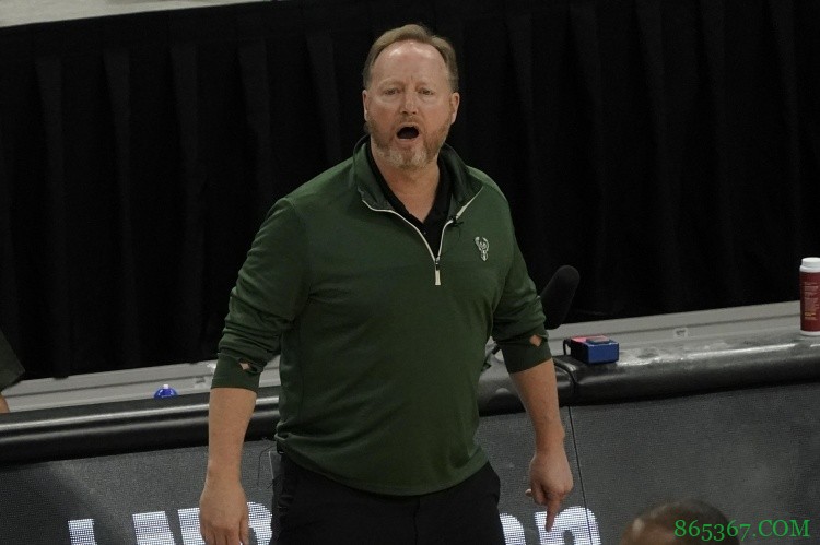 马刺官推：祝贺福布斯、布登霍尔泽和整个雄鹿队成功夺冠