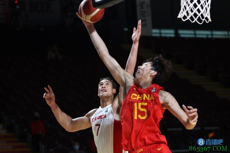 周琦全场仅出战19分钟 7投5中拿到12+7+2帽