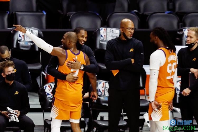 保罗分区决赛单场40+0失误成历史第4人 前3人当季均夺冠+获FMVP