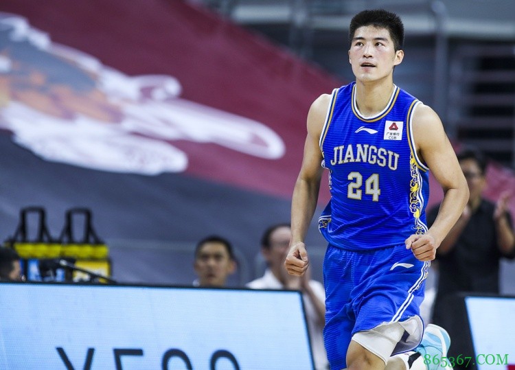 赵环宇：三人篮球集训时赵率舟工资奖金停发 高诗岩成无辜搅局者