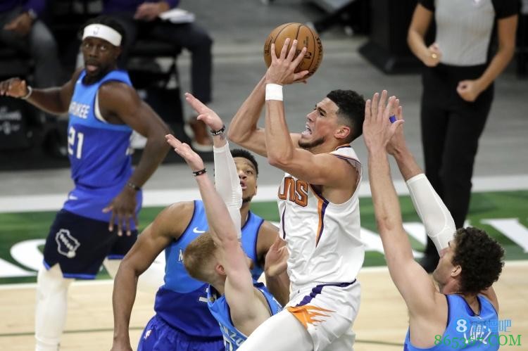 苏群专栏：双方完全健康的前提下 看好太阳4-3雄鹿夺冠