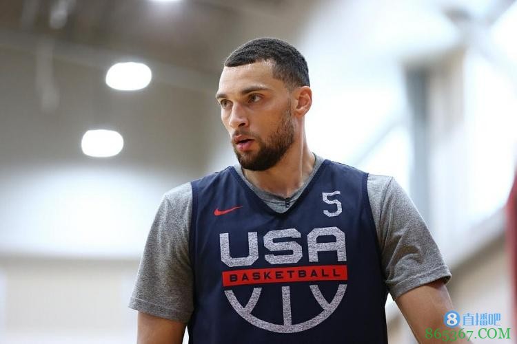 图集警告!美国男篮备战奥运 众将开怀大笑&KD标志性玩手机