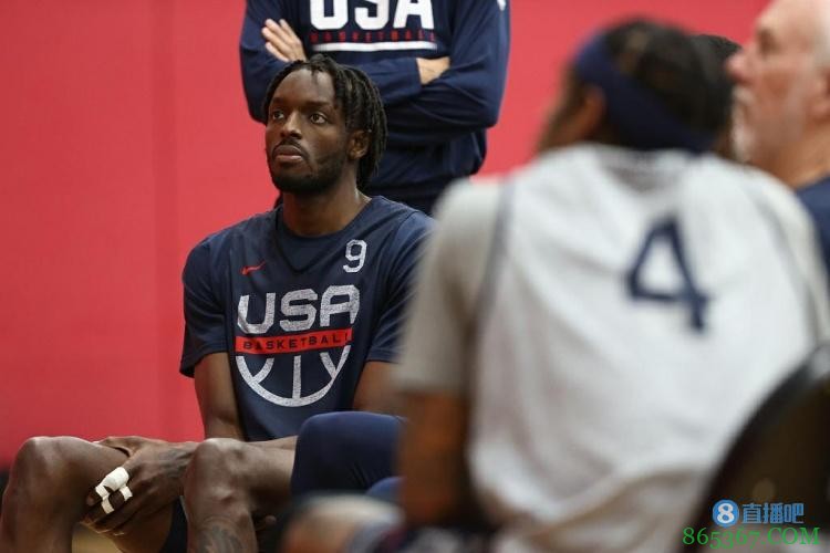 图集警告!美国男篮备战奥运 众将开怀大笑&KD标志性玩手机