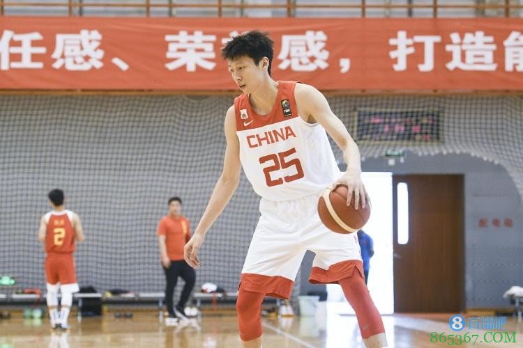 赵岩昊谈落选赛收获：希腊的防守很有压迫性 传导球也非常明确