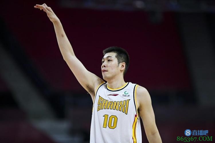 媒体人：任骏威和山西签一年合同 若交易首选八强球队/上海男篮