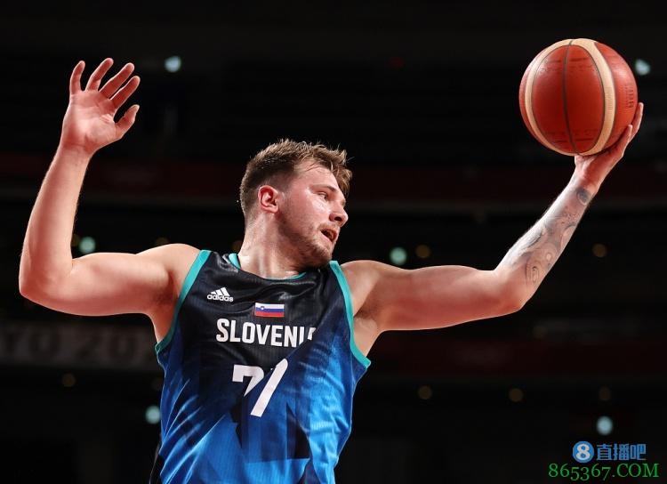 阿根廷主帅谈东契奇：他摧毁了我们 他就是世界上最好的球员