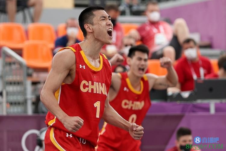 持续低迷！高诗岩6投0中 仅靠罚球得到1分