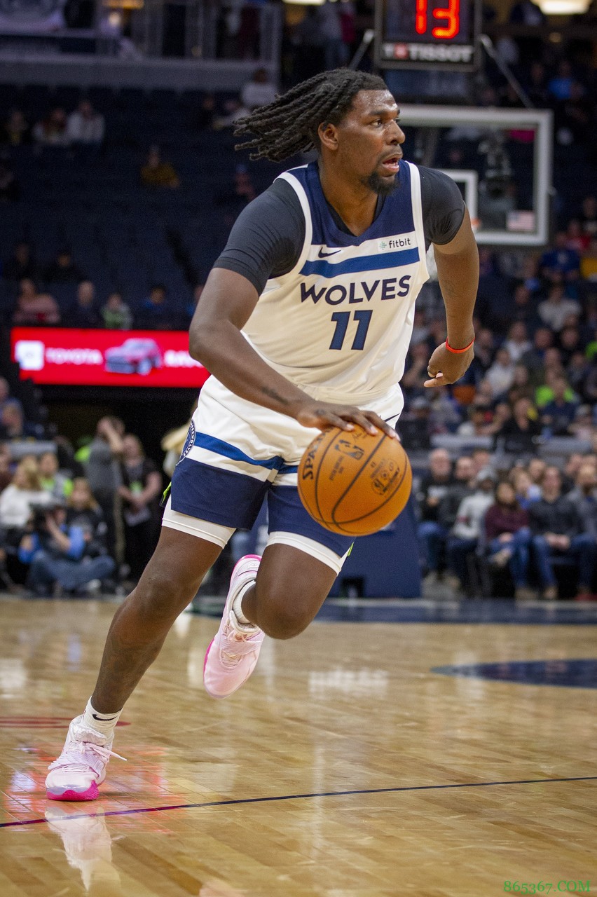 森林狼记者：里德在国家队训练中遭遇小腿酸痛