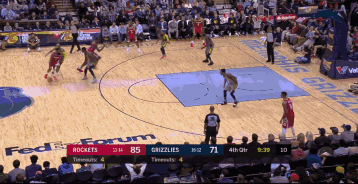 篮网休赛期看似“小修小补” 却已做到有限空间内的极致