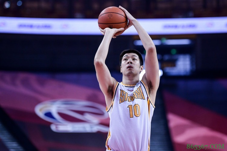 CBA官方更新自由球员名单：新增任骏威为受限制自由球员