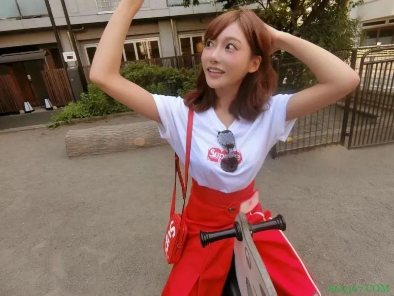 皇柚子MEYD-700 超潮吹女皇改名变另类新人