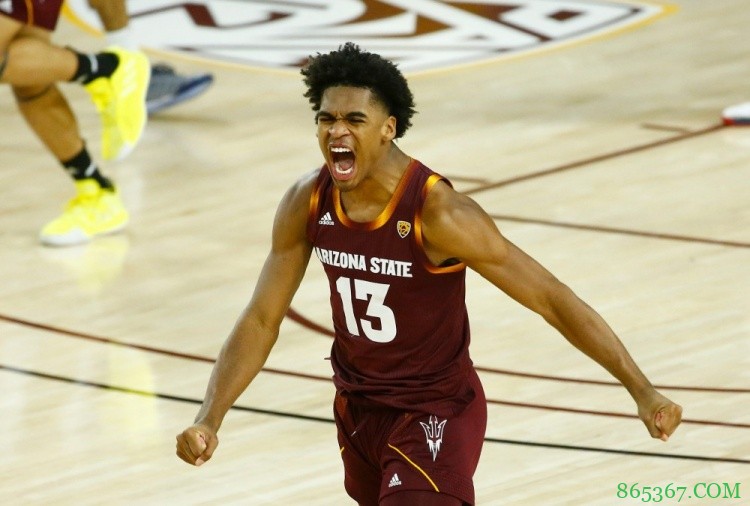 命中注定？火箭选中克里斯托弗 后者大学曾穿着哈登13号退役球衣