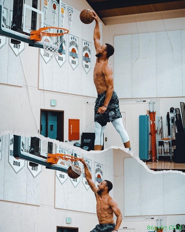 摄影师晒库里最新训练照 赤膊上身 大秀单手暴扣