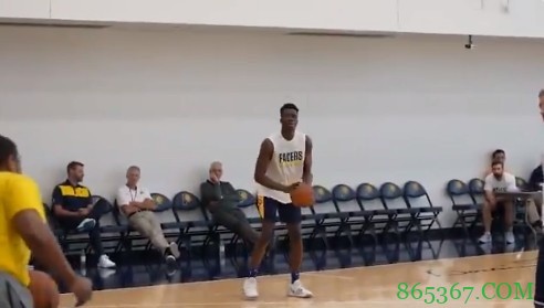 字母迷你弟：哥哥们一直在督促我 希望能实现NBA梦成为一名领袖