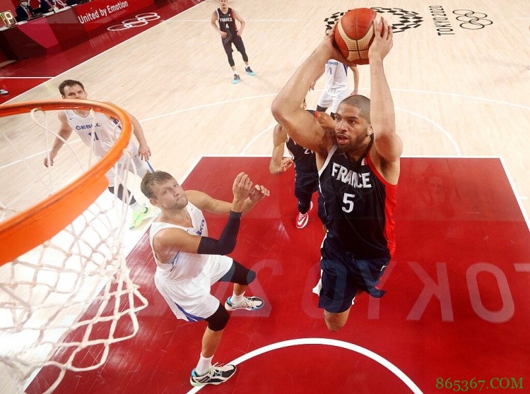 ?富尼耶21分 德-科洛17+8 维塞利19分 法国大胜捷克