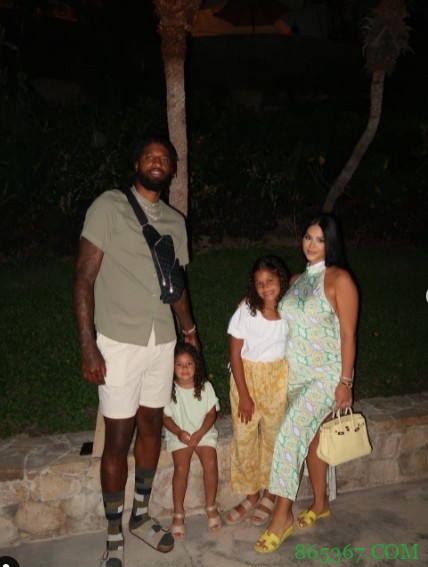 泡椒晒与女友以及女儿度假照:和我的宝贝们度过了一个愉快假期