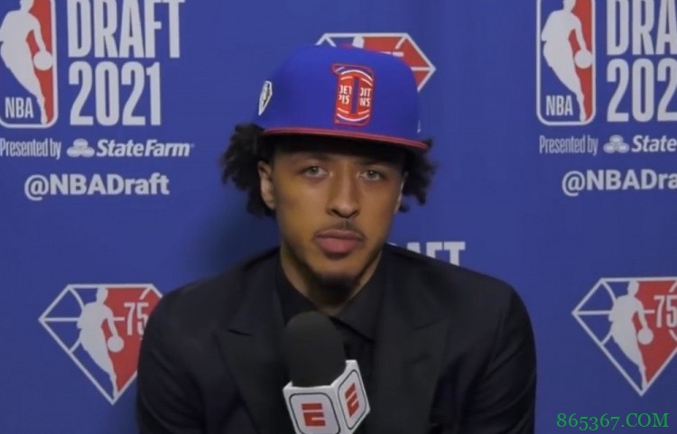 CC:很兴奋能和勒布朗&小卡&字母哥同场竞技 会从他们身上学习