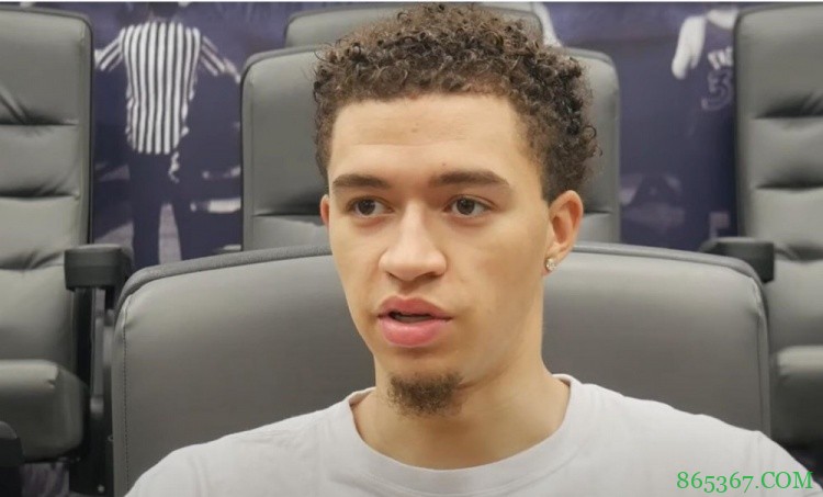 名记:落选秀杰科里-麦克劳林与勇士签约