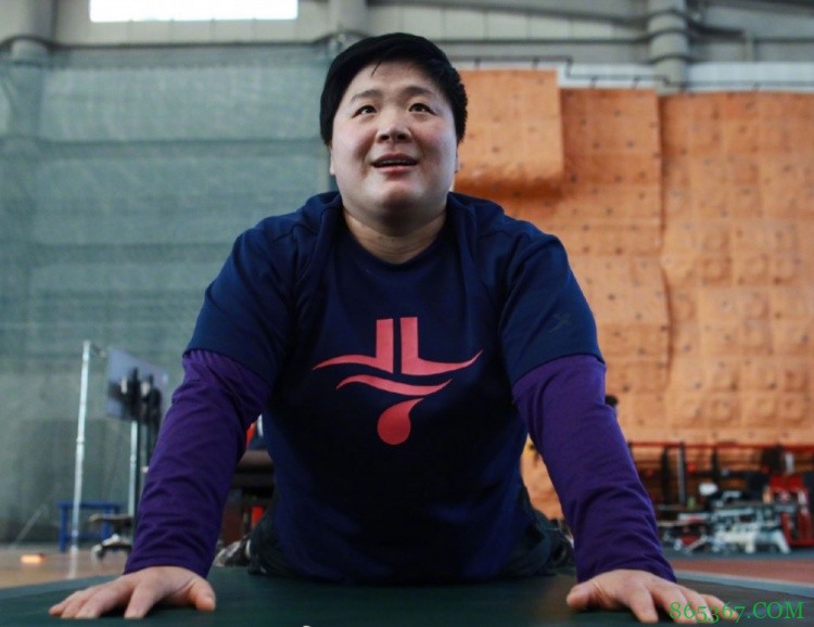 林书豪祝贺巩立姣夺金:我们都被你感动?