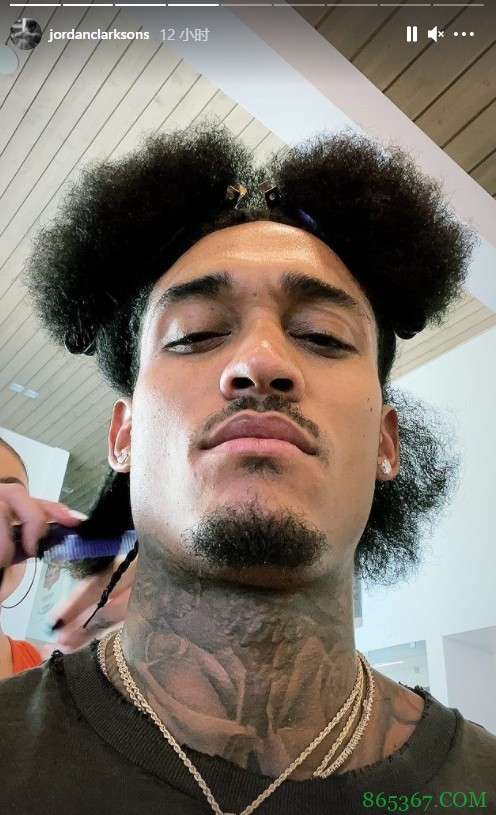 第一眼你能认出来吗?克拉克森INS晒哪吒同款自拍照