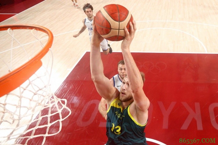 Shams：马刺两年合同签下澳大利亚中锋兰代尔