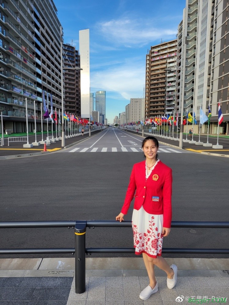 王思雨：要开始我的漫长隔离生活啦！求推荐有意思的事