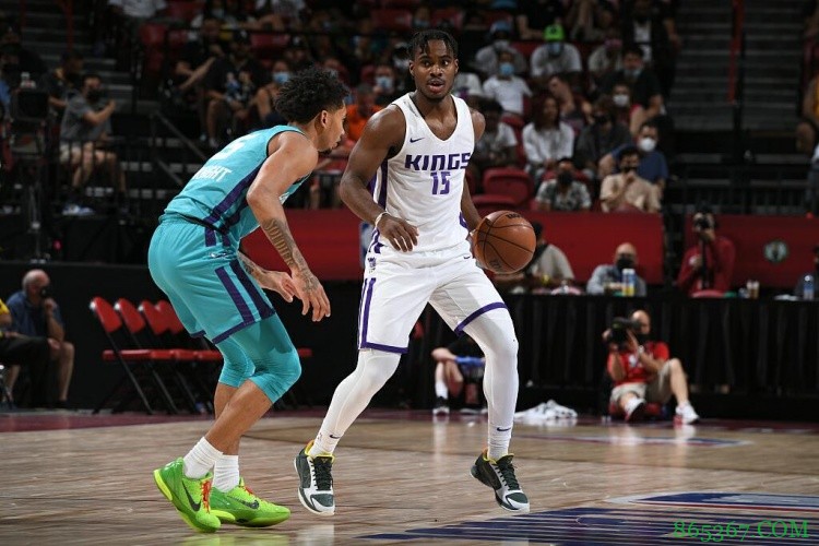 ?夏联-拉姆塞22分 梅图16分 米切尔10+9  国王击败黄蜂迎首胜