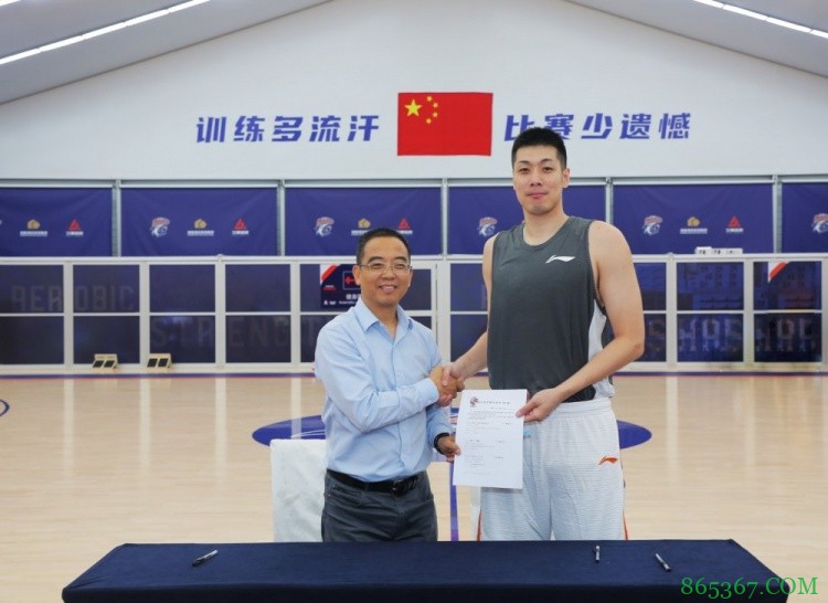 上海男篮官方:“悍将大威”任骏威、“厦大基德”袁堂文加盟