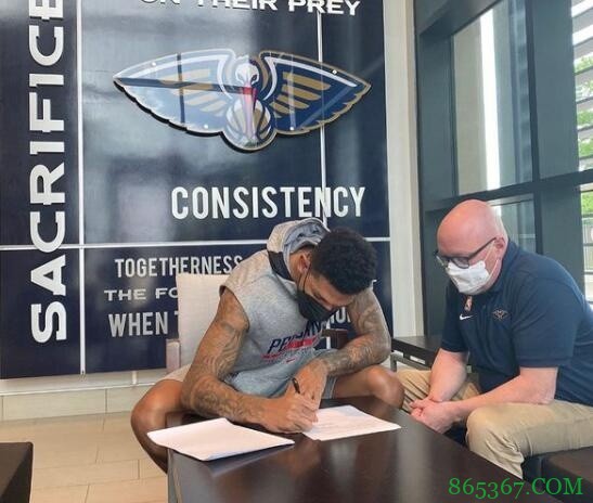 名记:鹈鹕4年769万美元续约卢扎达-席尔瓦