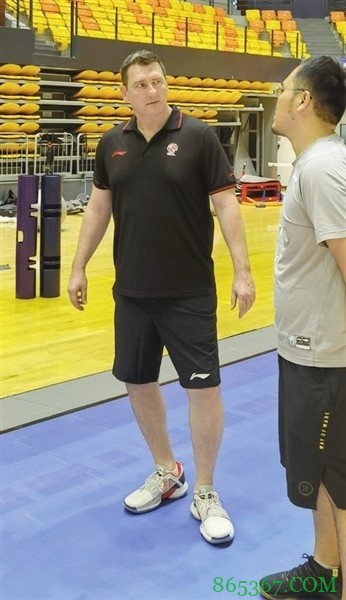 签约1年！凯撒：执教天津队是个挑战 合同没有具体成绩承诺