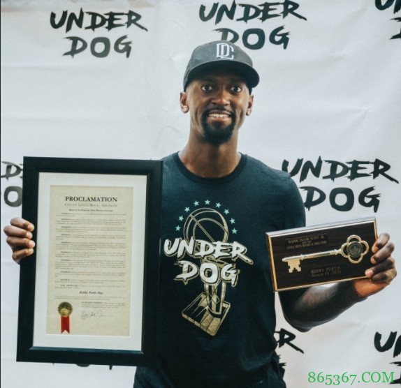 波蒂斯被赠予密尔沃基城市钥匙 8月15日还被命名为波蒂斯日