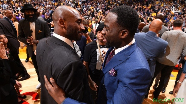 勇士官推晒图:曼巴不朽!生日快乐科比!