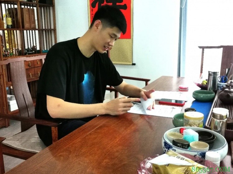 官方:浙江广厦俱乐部正式与胡金秋完成续约