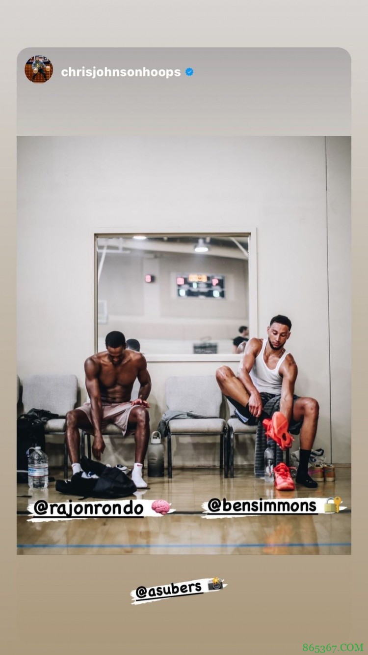 西蒙斯INS晒动态：和隆多一同训练&单手帅气劈扣