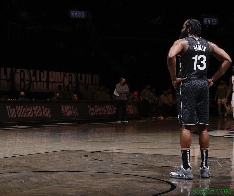 哈登为什么会遭受如此多的质疑?他被质疑实属荒唐