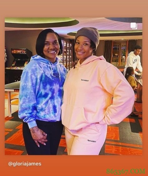 詹姆斯祝妻子生日快乐:女王中的女王??