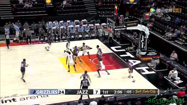 夏季联赛揭幕战：灰熊39分大胜爵士蓝队