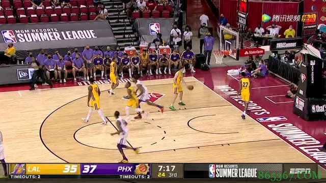 ?夏联-卡考克13+7 里夫斯补篮绝杀 湖人逆转太阳