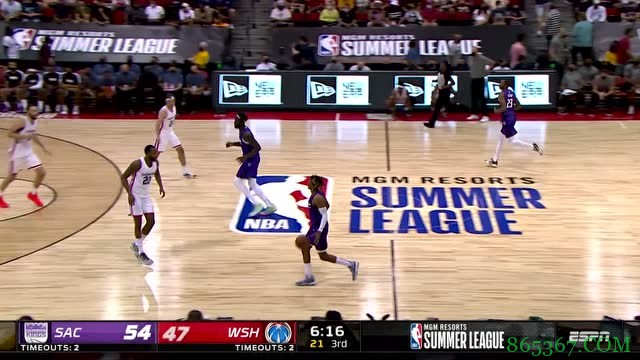 ?夏联-金16分 米切尔12分 霍姆斯利17分 国王大胜奇才