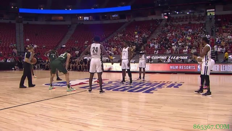 ?夏联-托马斯22分 夏普11+8 诺瓦22+6 篮网力克雄鹿