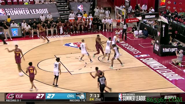 ?夏联-莫布里14+7+6 萨格斯16+8+5 骑士6人得分上双拆魔术