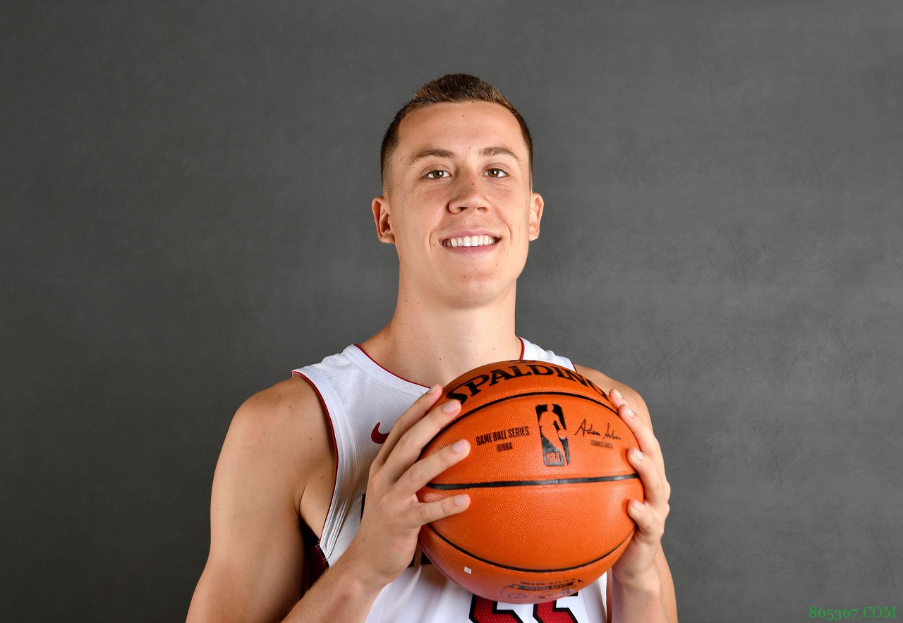 莱利：邓罗是我见过最努力的人 他代表着每个怀揣NBA梦想的孩子