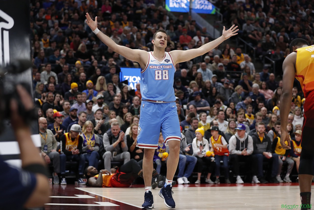 分析|肯定能看懂科尔的战术！别利察能为勇士带来什么