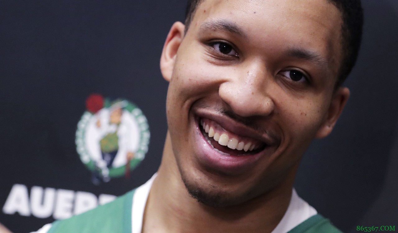 名记:绿军内线格兰特-威廉姆斯当选球员工会副主席