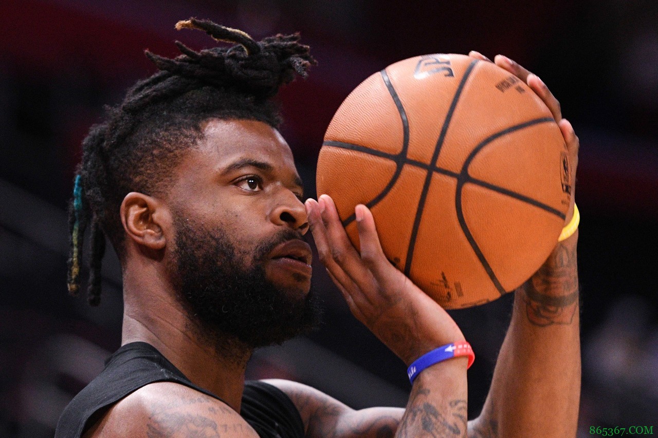 独行侠官方：球队正式与雷吉-布洛克完成签约