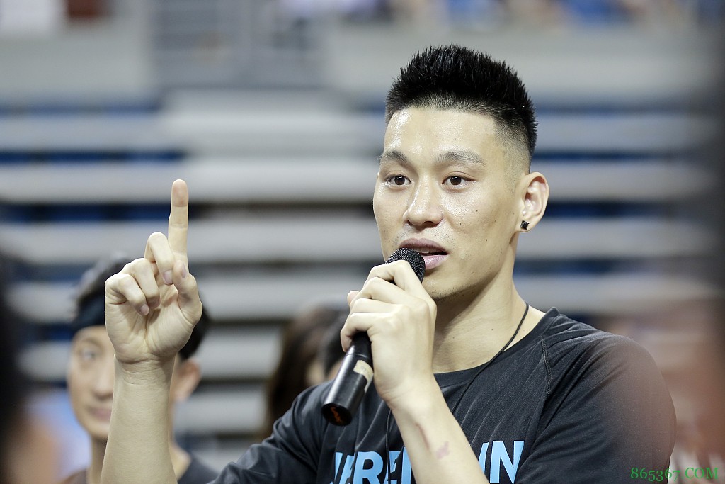 林书豪发推：在FIBA比赛里空间更小 更多身体接触