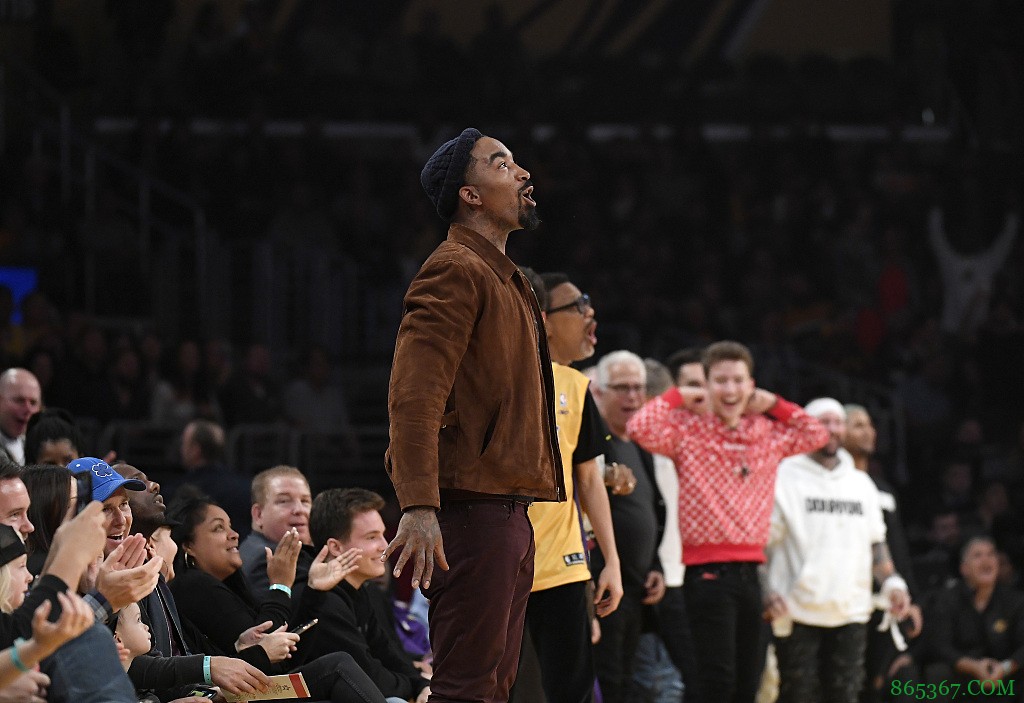 名记：JR-史密斯正攻读学位 并申请加入大学高尔夫球队