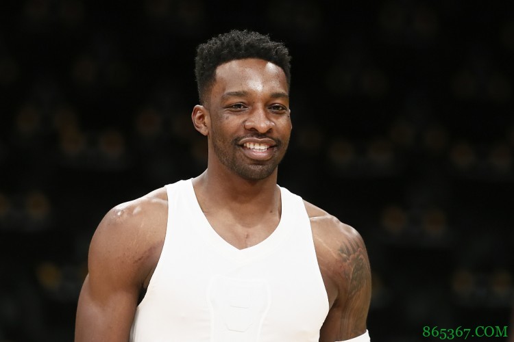 名记:杰夫2年工资均为450万 每年包含50万不太可能拿到的奖金